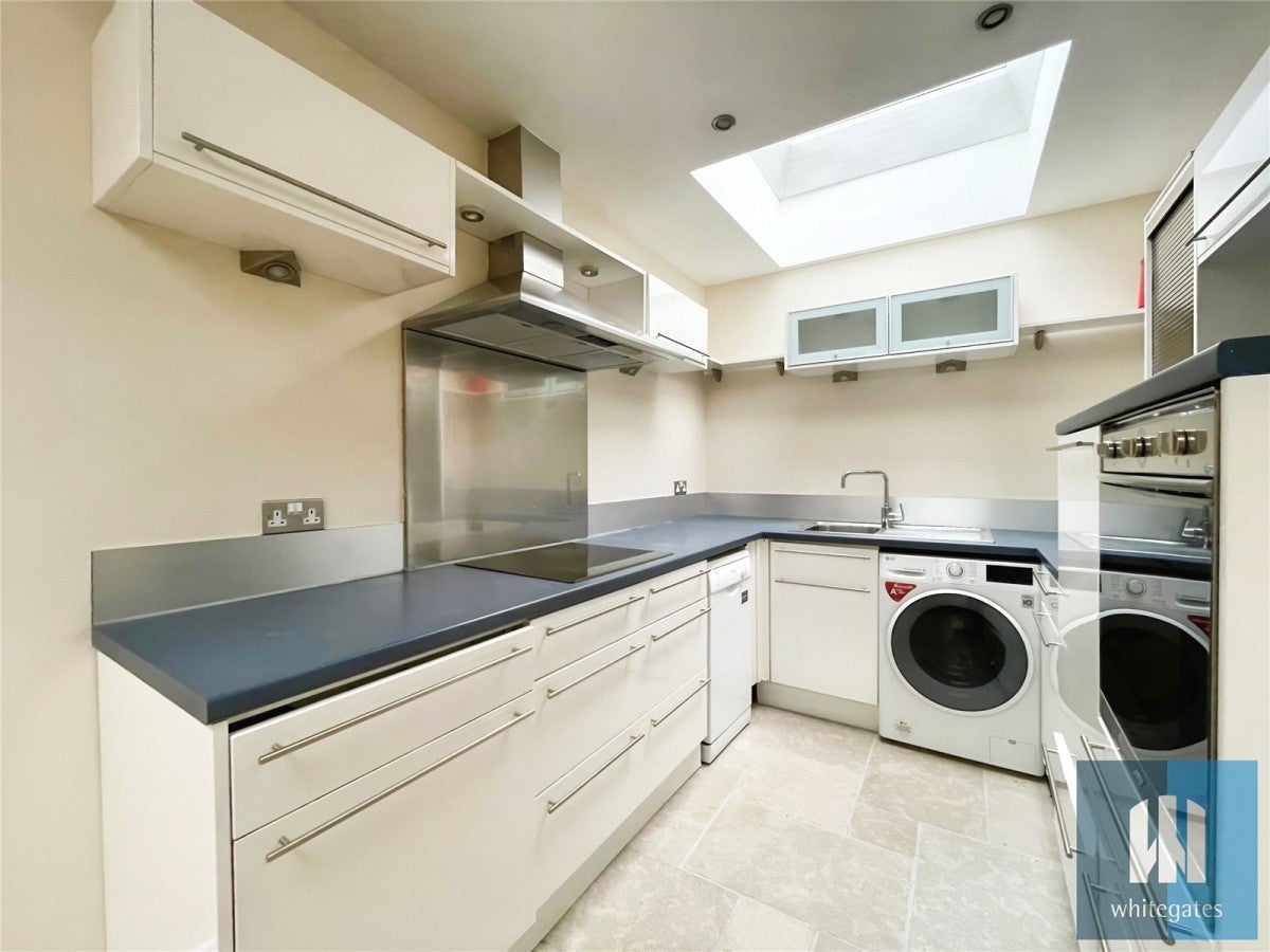 Flat John William Street in Kirklees