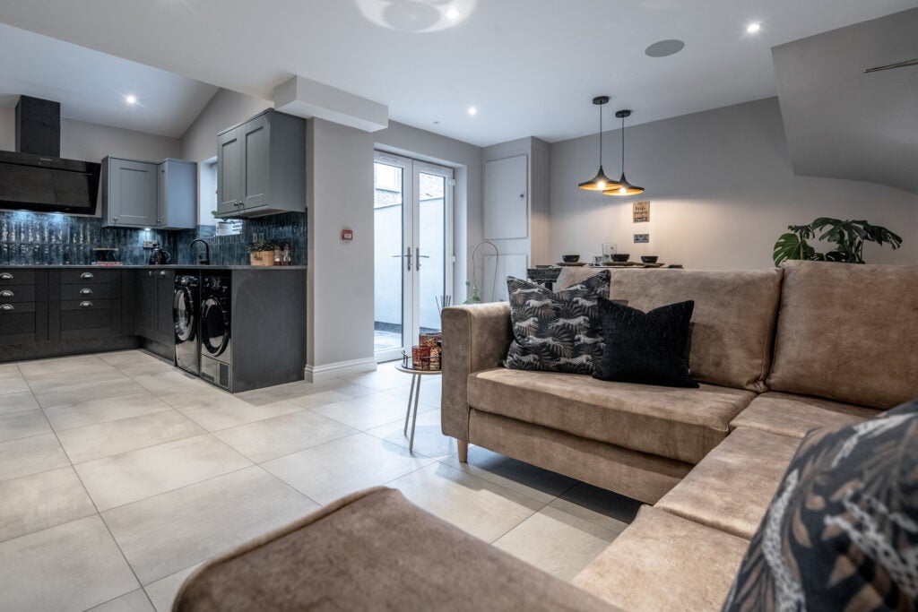 Room Cranborne Road in Liverpool