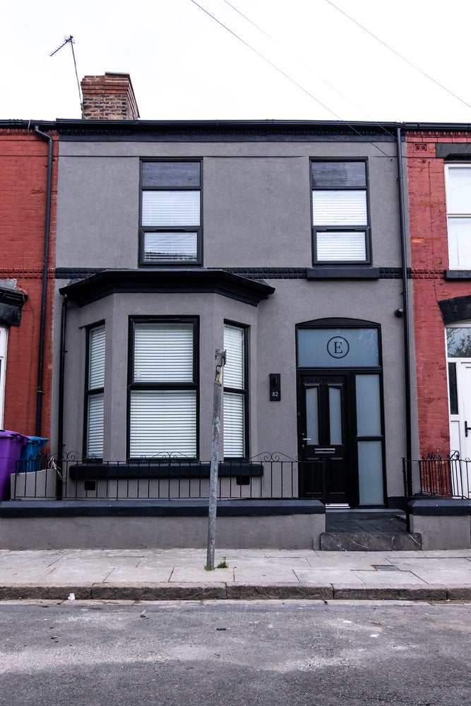 Room Cranborne Road in Liverpool