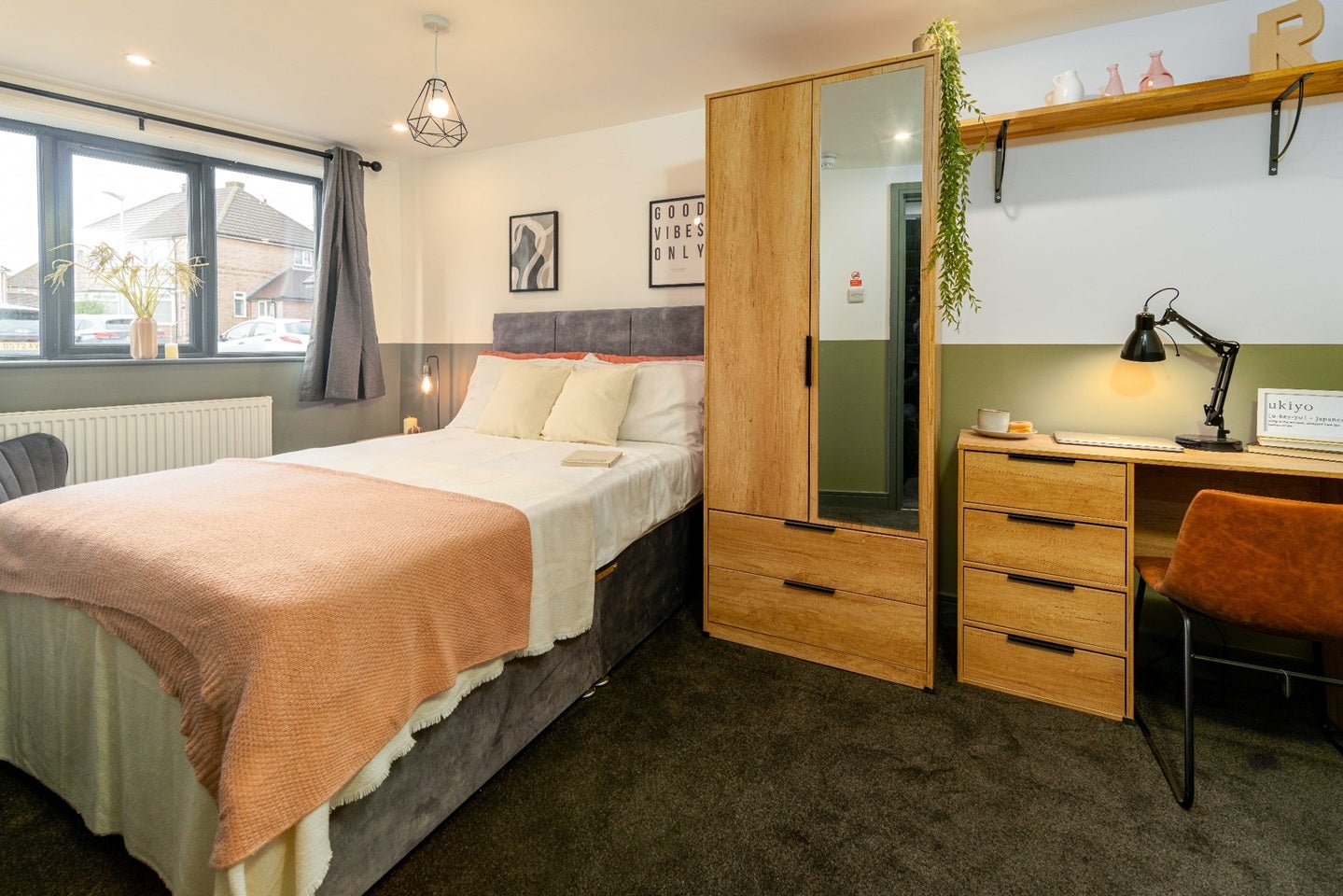 Room Deans Road in Salford