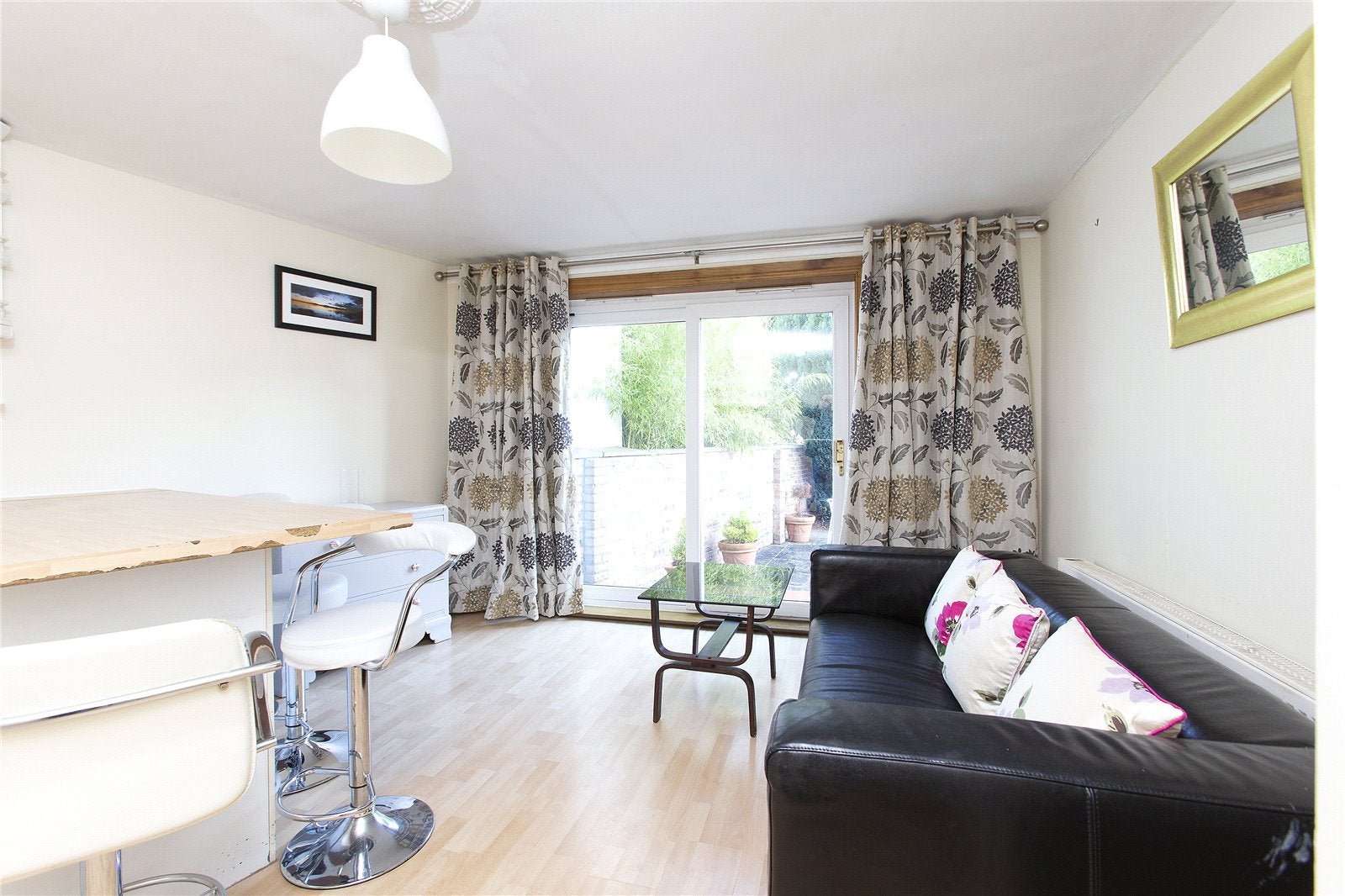 Flat Craigcrook Road in City of Edinburgh