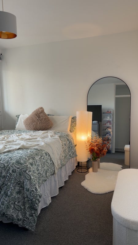 Flat Royal Street in Greater London