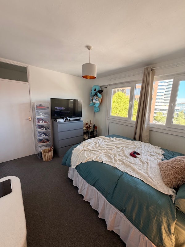 Flat Royal Street in Greater London