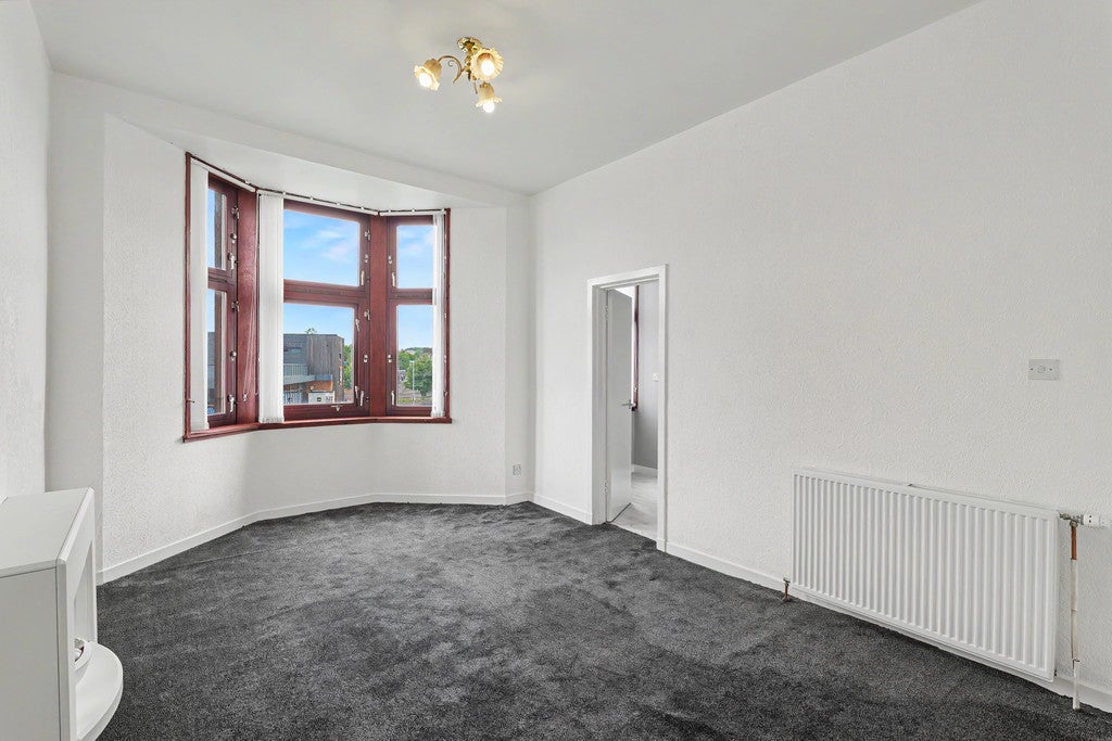 Flat Academy Street in Glasgow