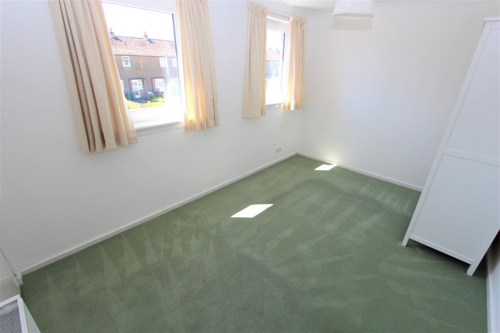 House Broomhall Crescent in City of Edinburgh