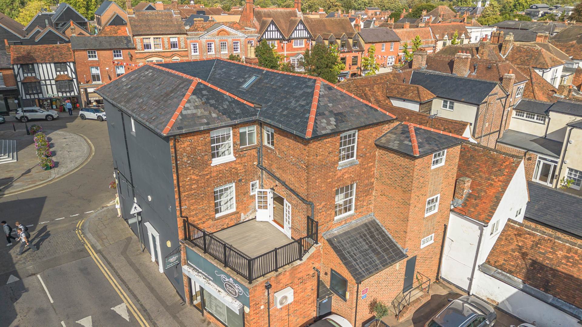 Flat Market Place in South Oxfordshire