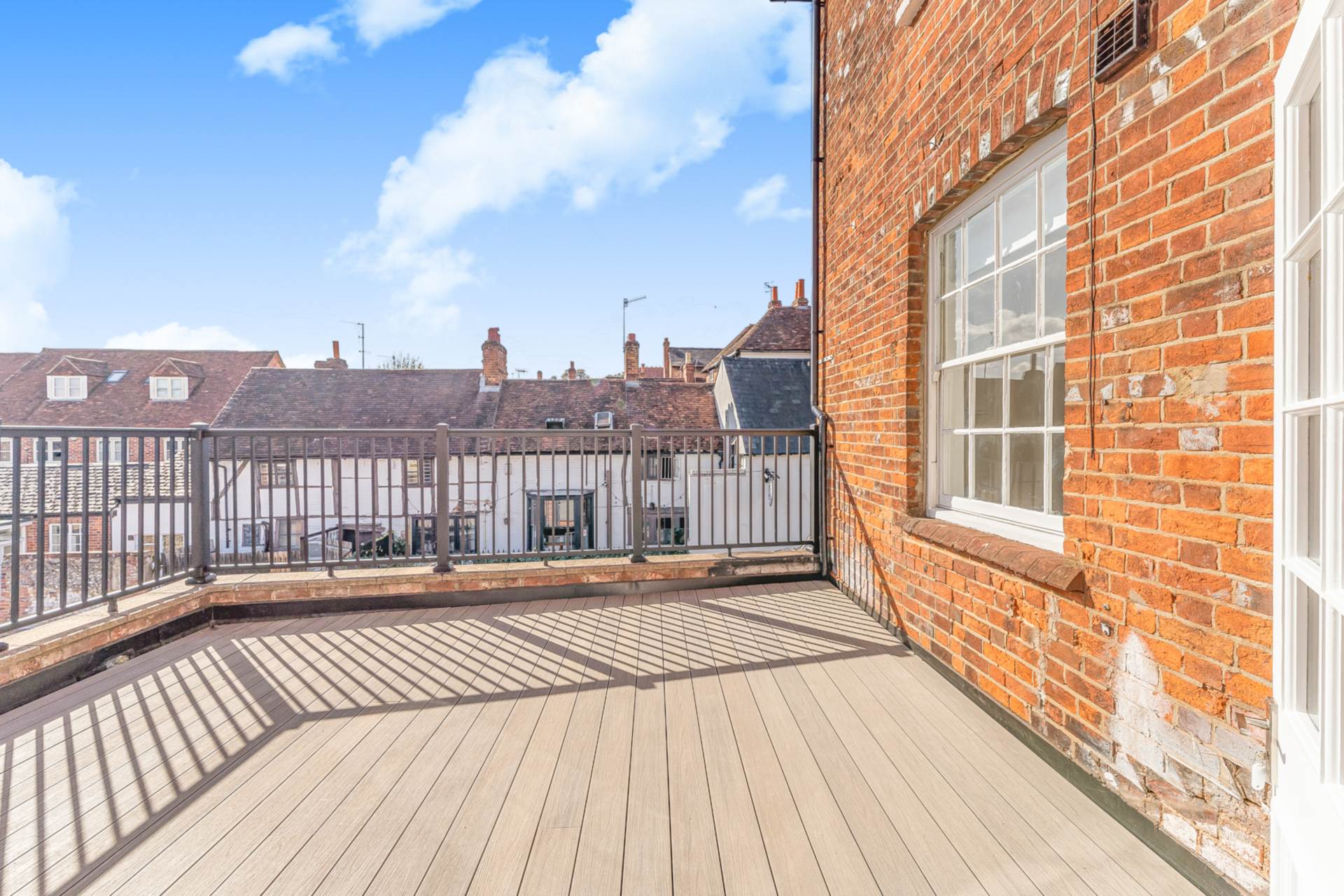 Flat Market Place in South Oxfordshire