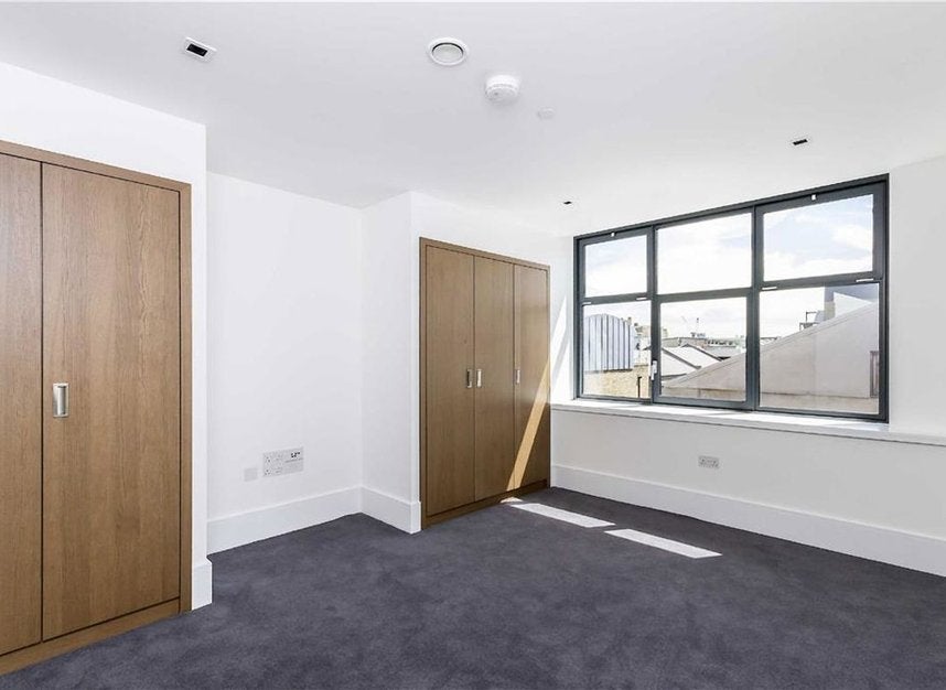 Flat Queen Elizabeth Street in Greater London