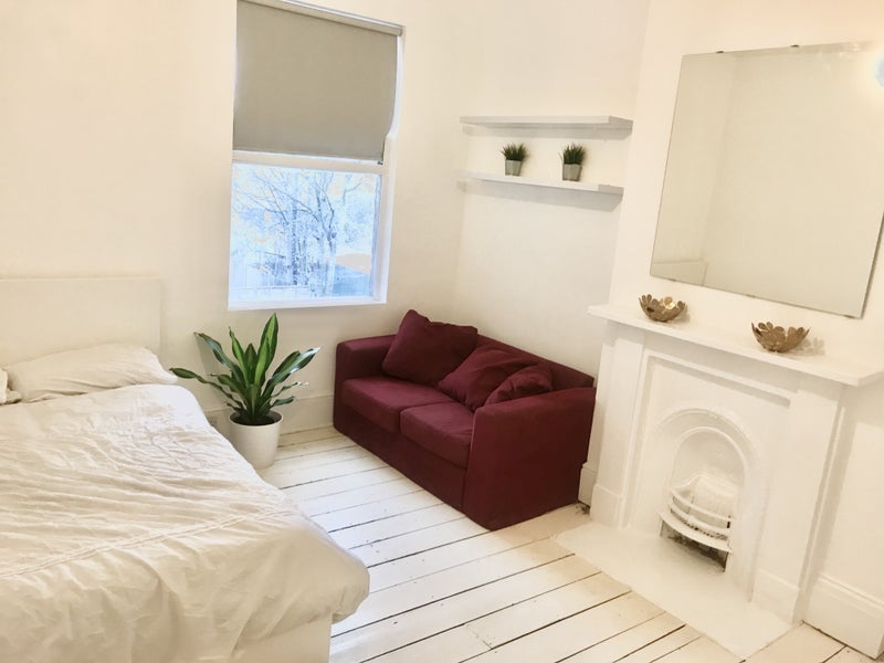 Room Ringstead Road in Greater London