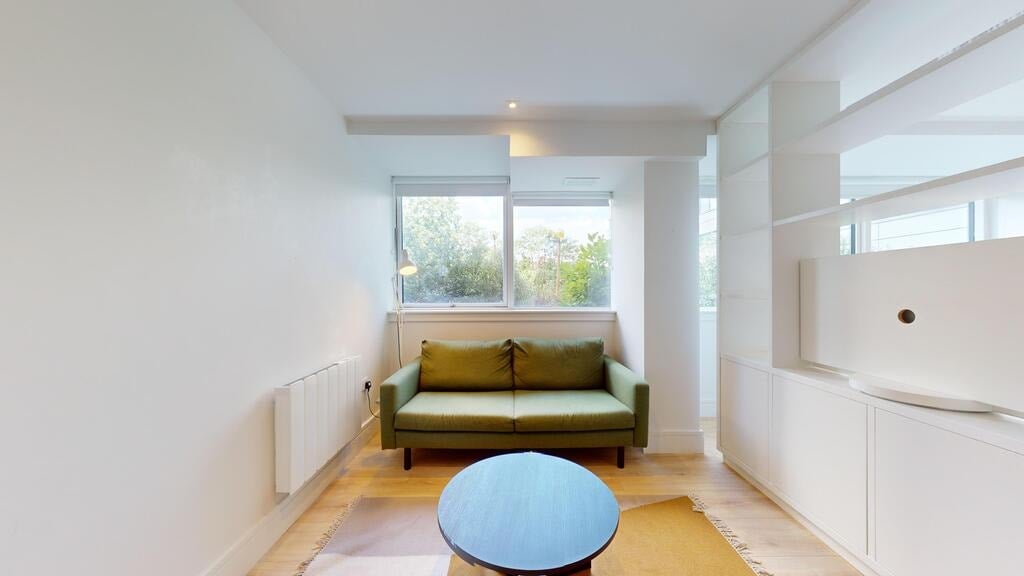 Flat Humphry Repton Lane in Greater London