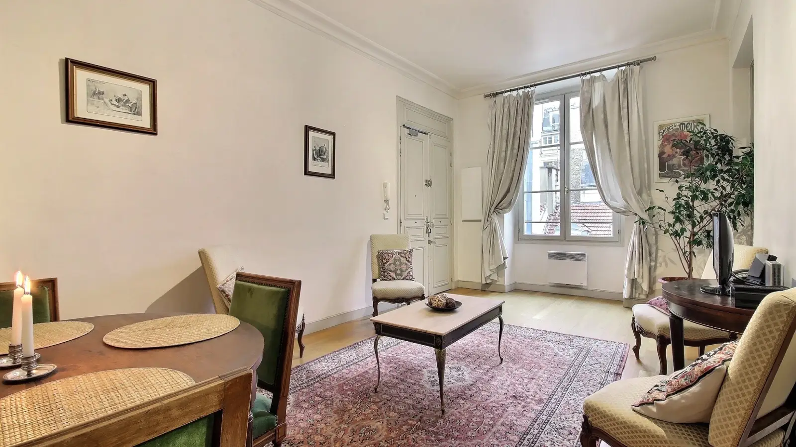 Appartement Rue Saint-Joseph à Paris