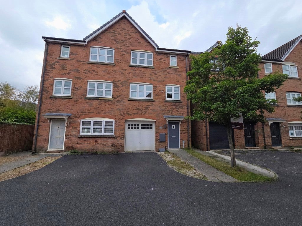 House Robinson Close in Chorley