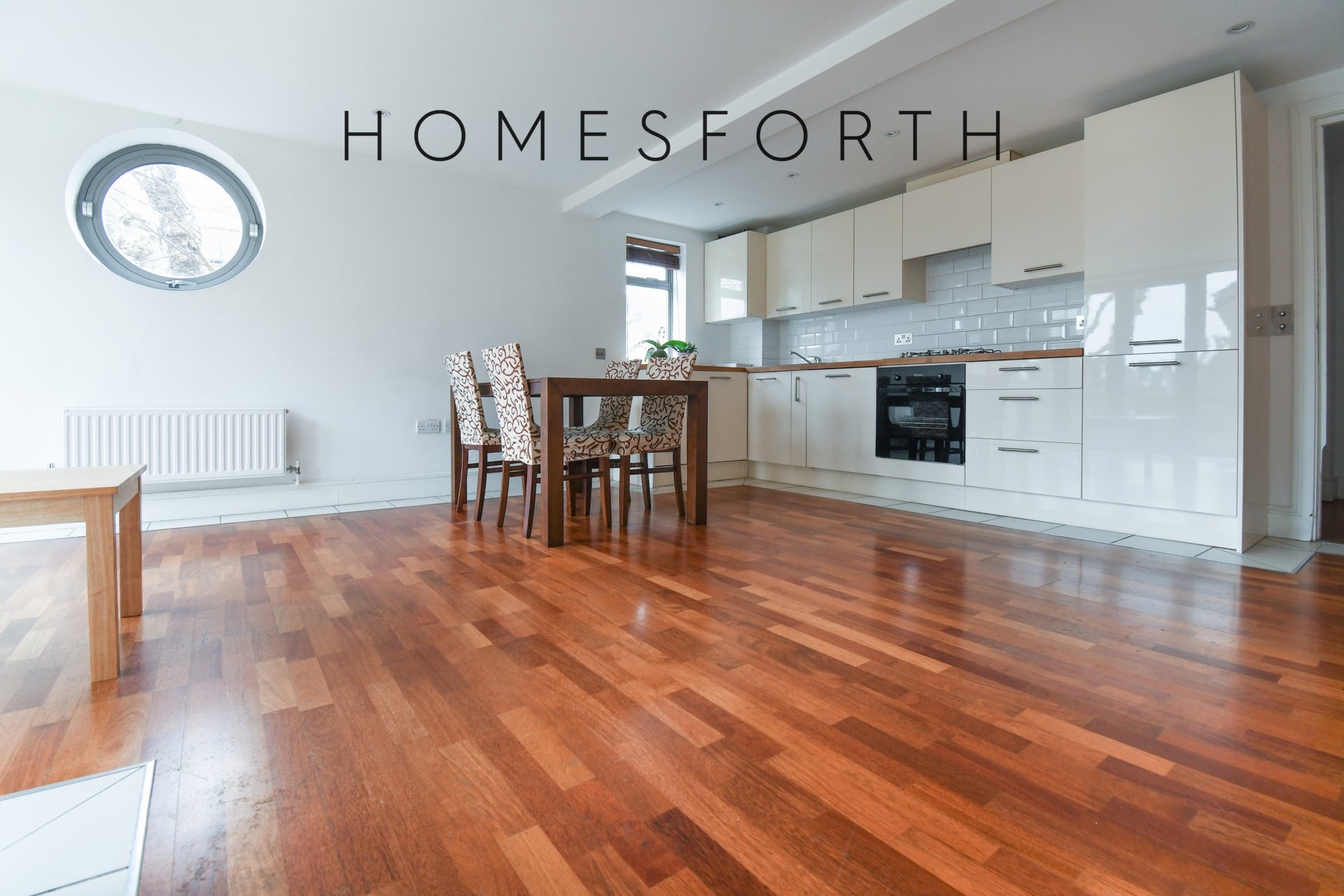 Flat Okehampton Road in Greater London