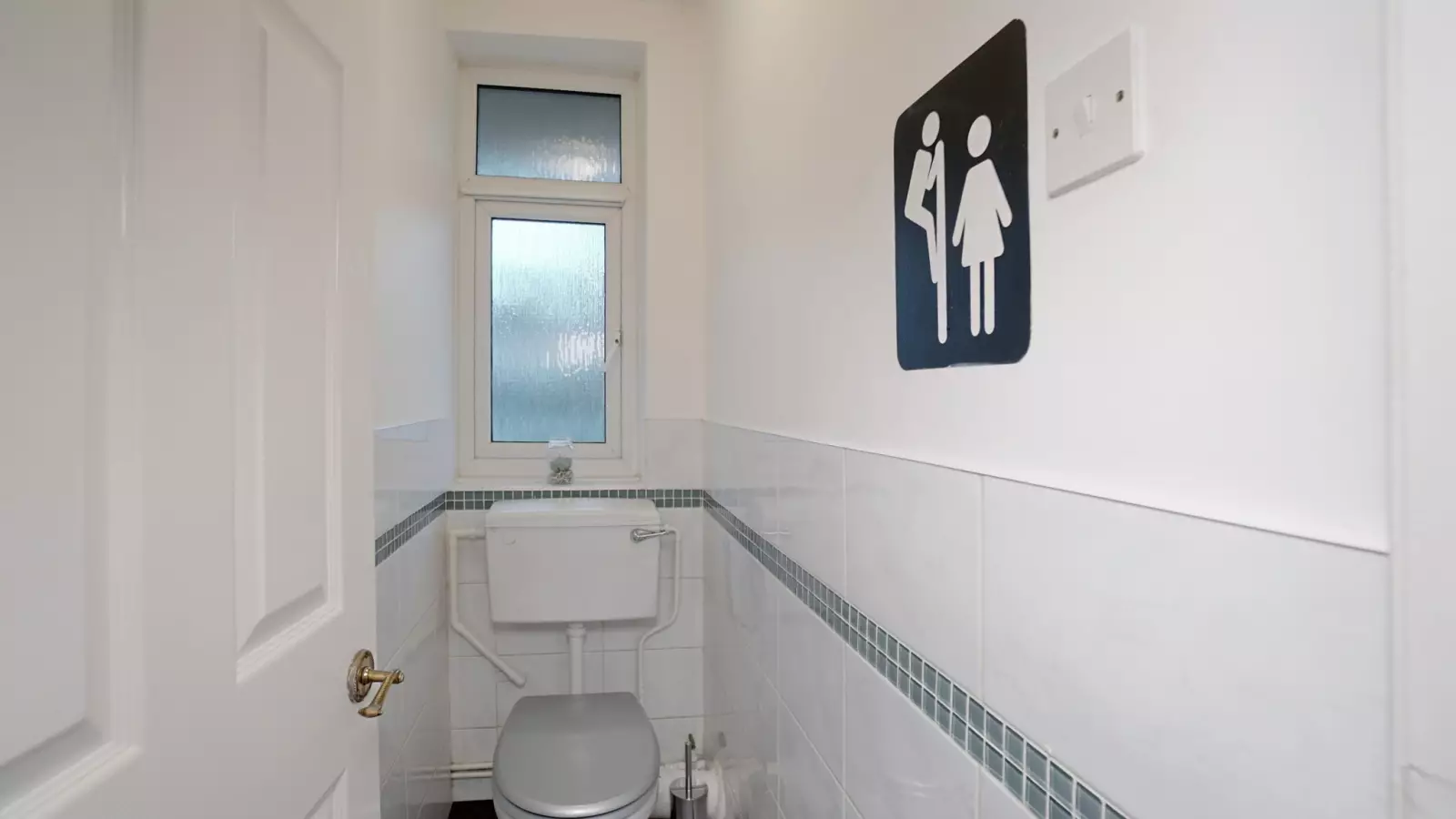 Room Hind Grove in Greater London