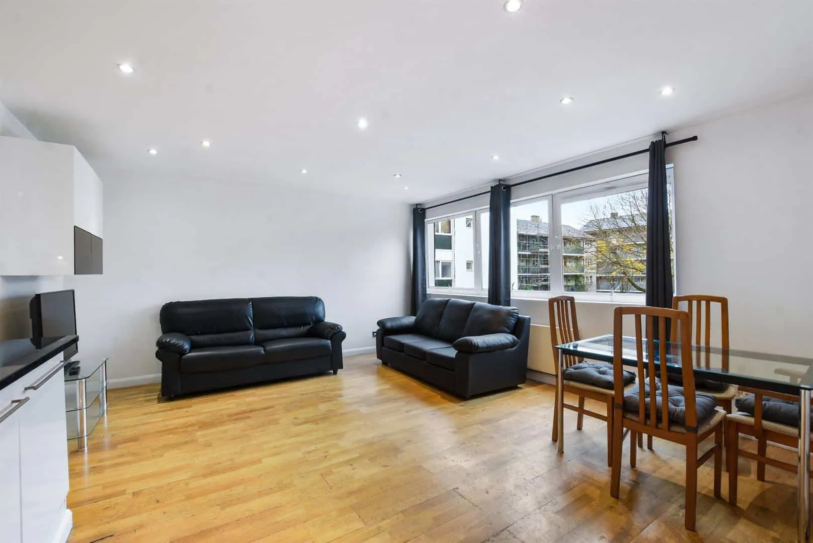 Flat Handel Street in Greater London