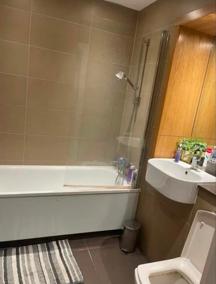 Room Hoy Street in Greater London