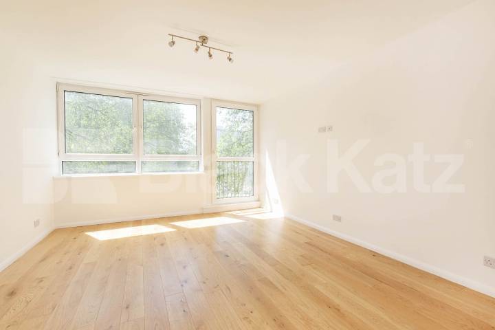 Flat Parkway in Greater London