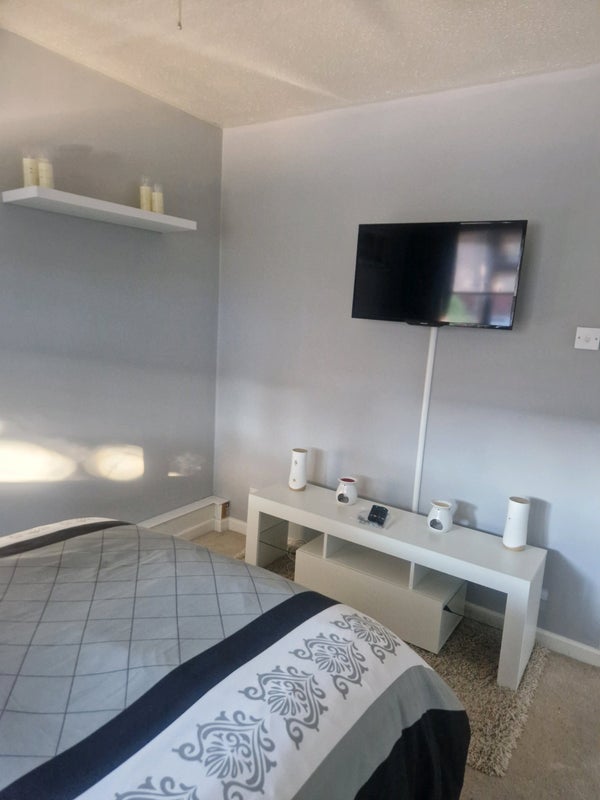 Room Baylis Walk in Crawley