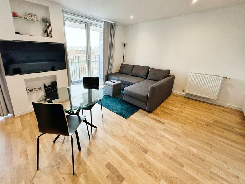 Flat Hastings Road in Greater London