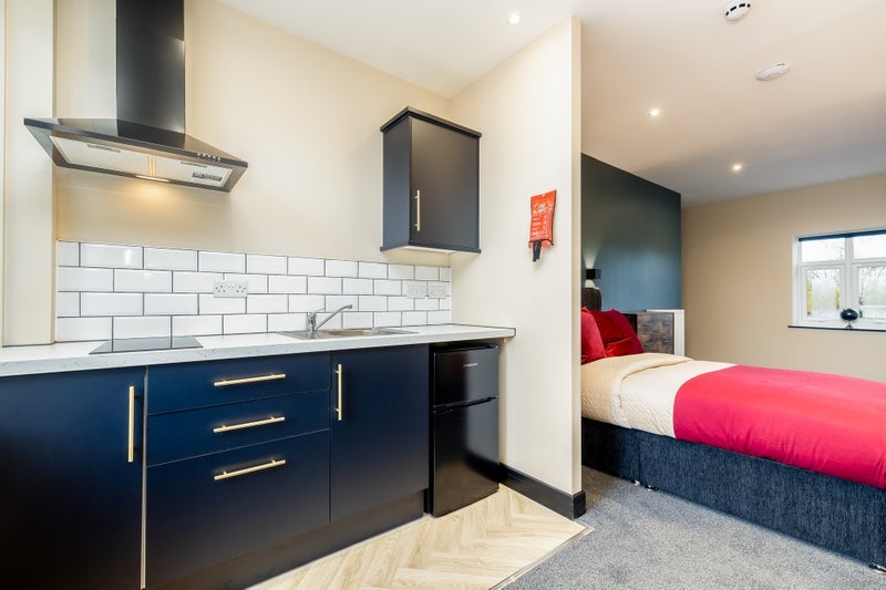 Room Bond Street in Nuneaton and Bedworth
