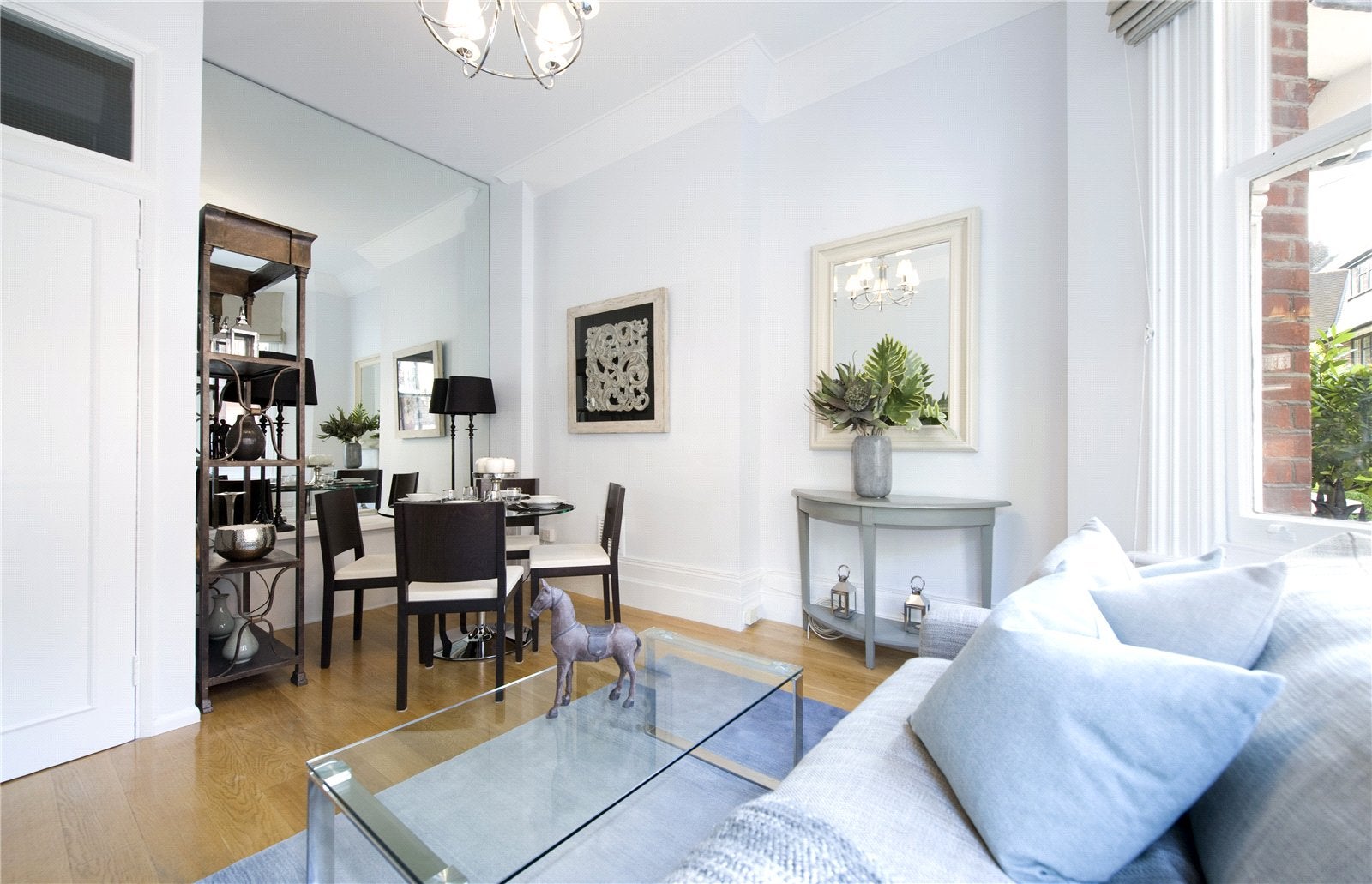 Flat Ralston Street in Greater London
