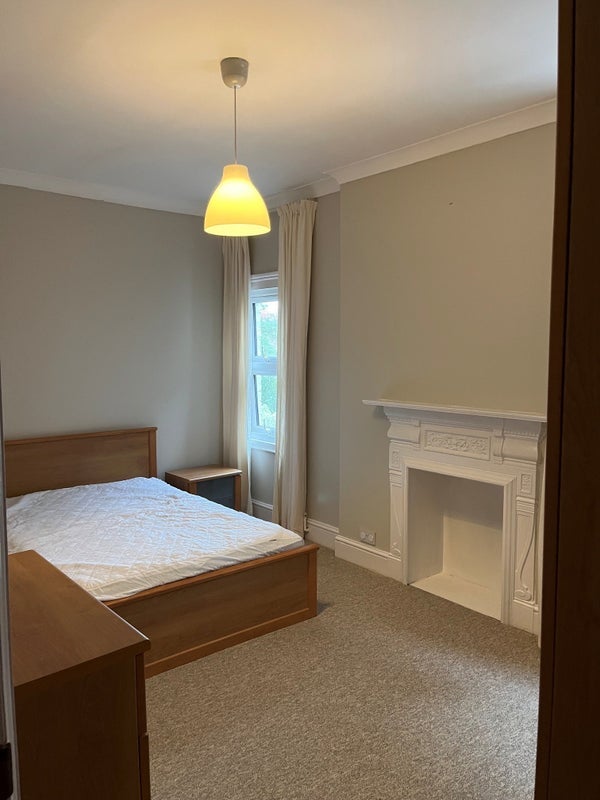 Flat Kenilworth Road in Greater London