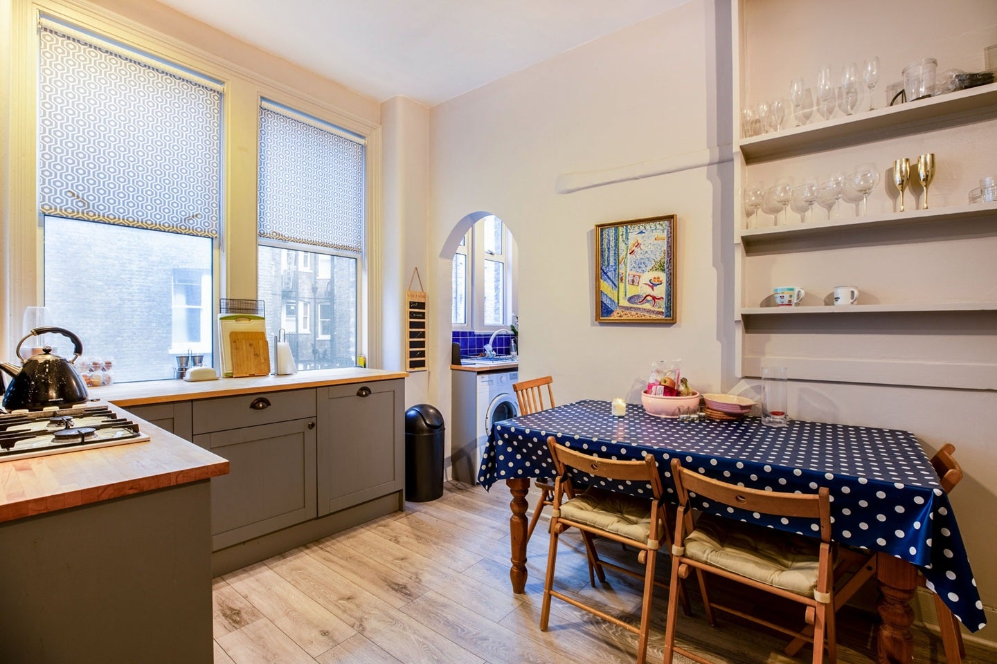Flat Lurline Gardens in Greater London