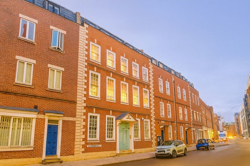 Flat Redcliff Street in Bristol