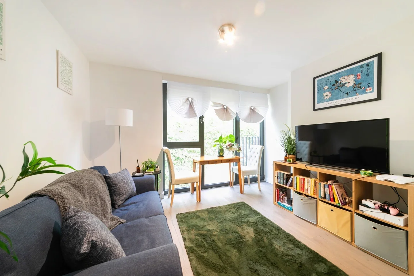 Flat Frobisher Road in Greater London
