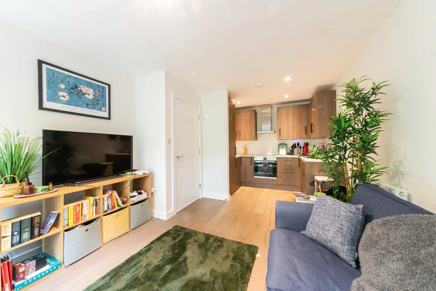 Flat Frobisher Road in Greater London