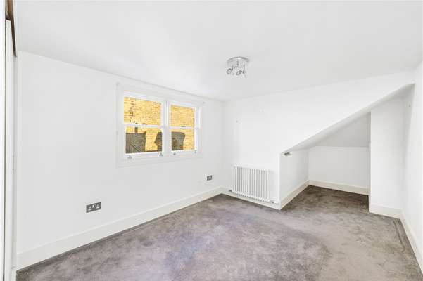 Flat Ealing Green in Greater London
