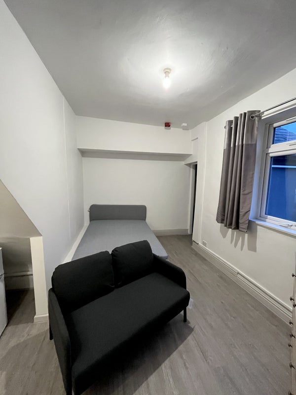 Flat Barnsley Road in Sheffield