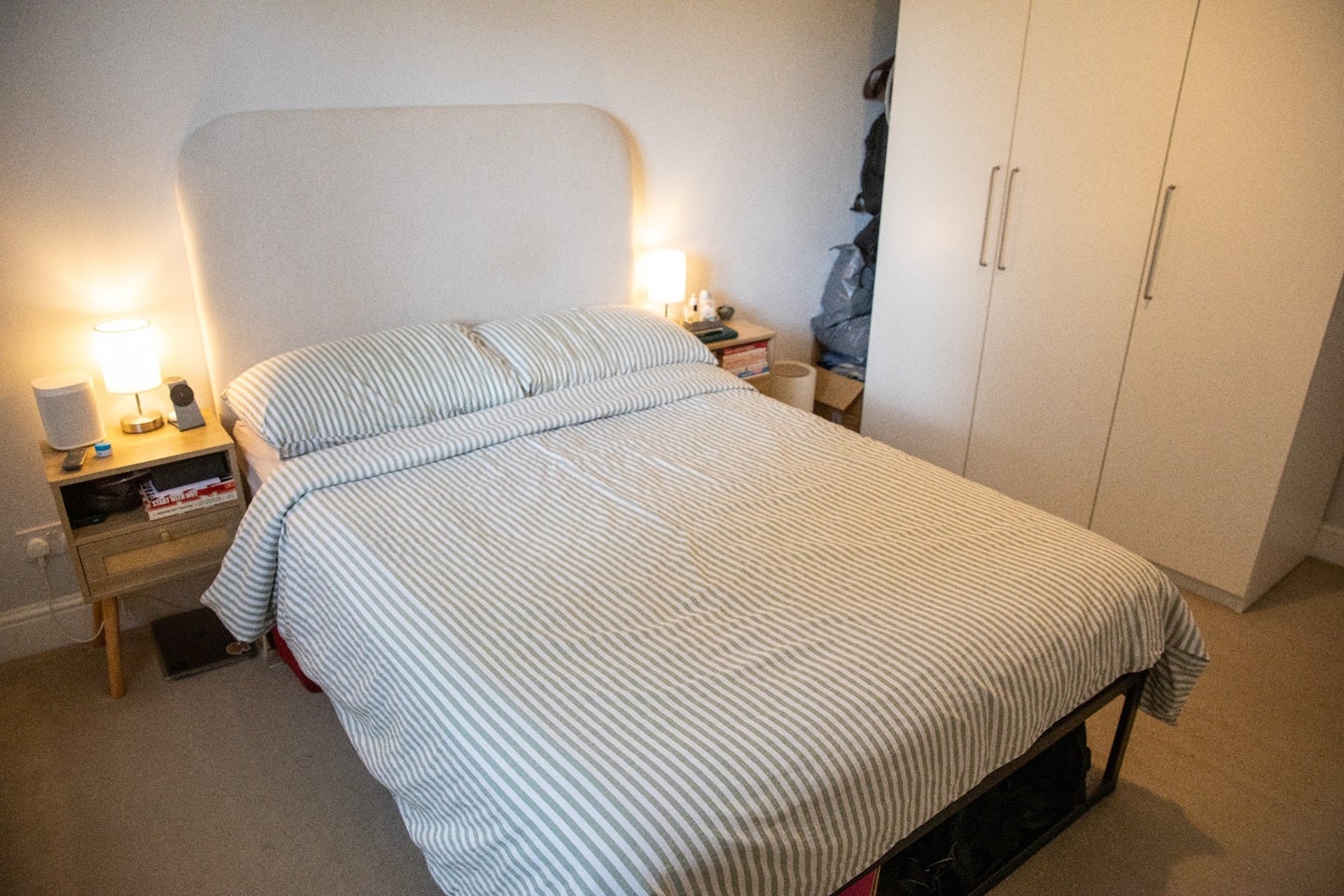 Flat Avenell Road in Greater London
