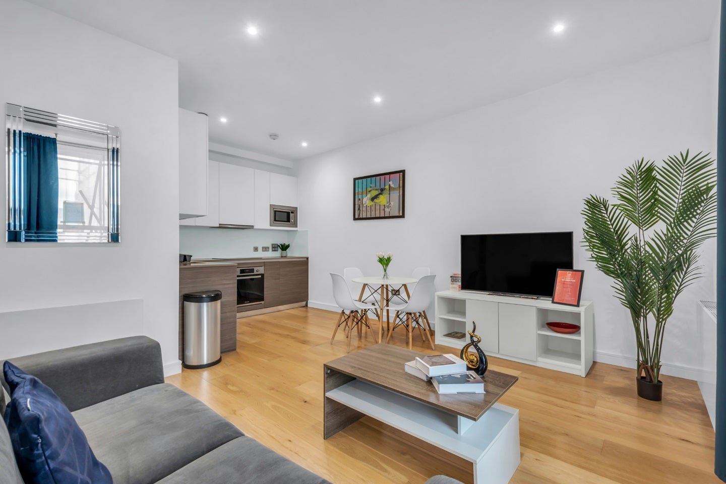 Flat Balfour Road in Greater London