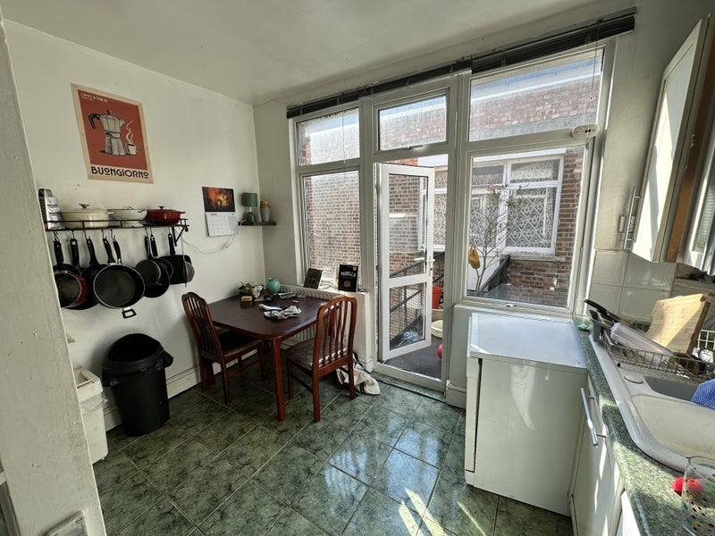 Room Widdenham Road in Greater London