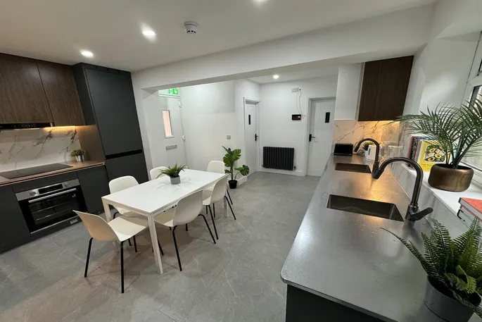 Room Chilwell Road in Nottingham