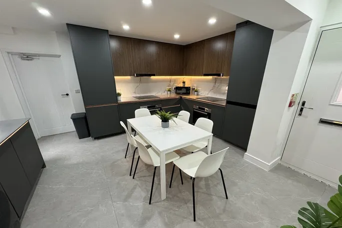 Room Chilwell Road in Nottingham
