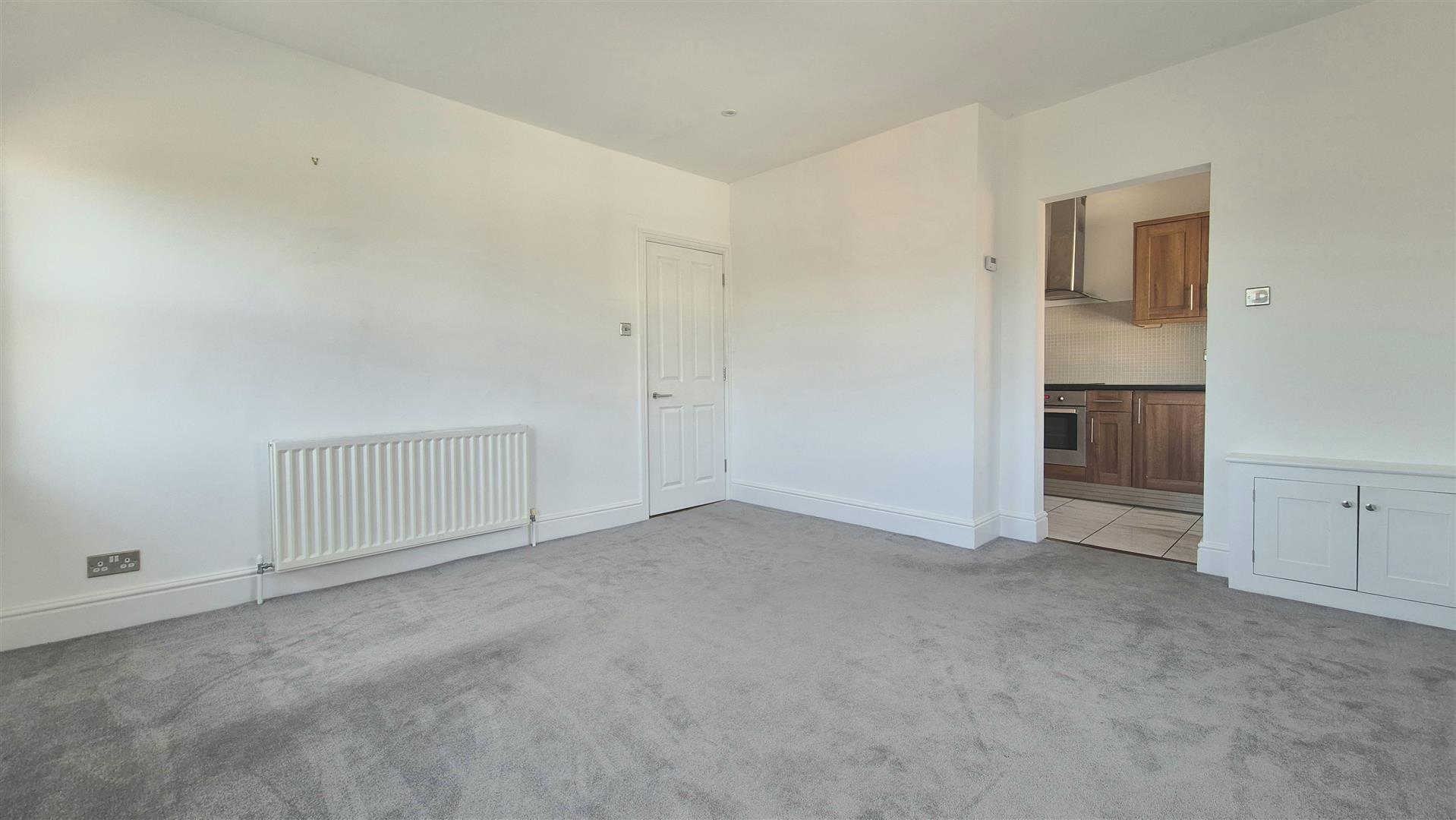 Flat Kent Road in Portsmouth