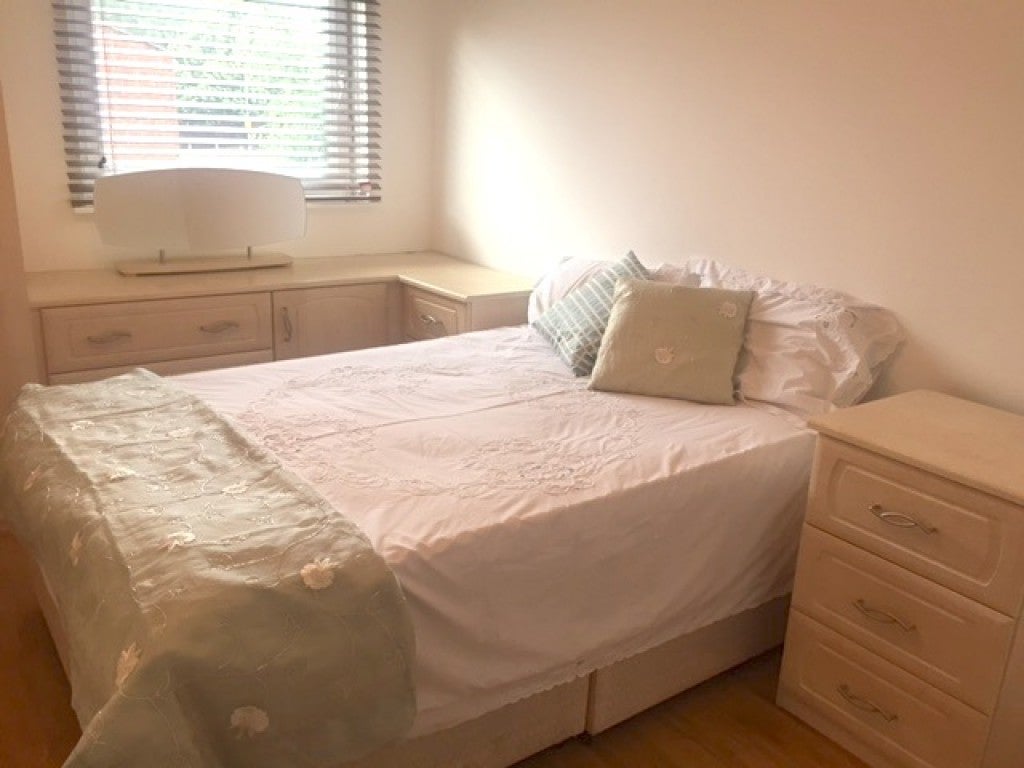 Flat Prince of Wales Close in Greater London