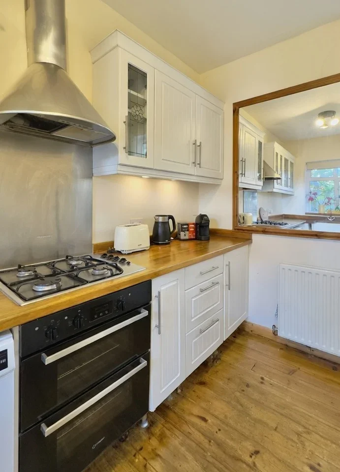 House Arterberry Road in Greater London