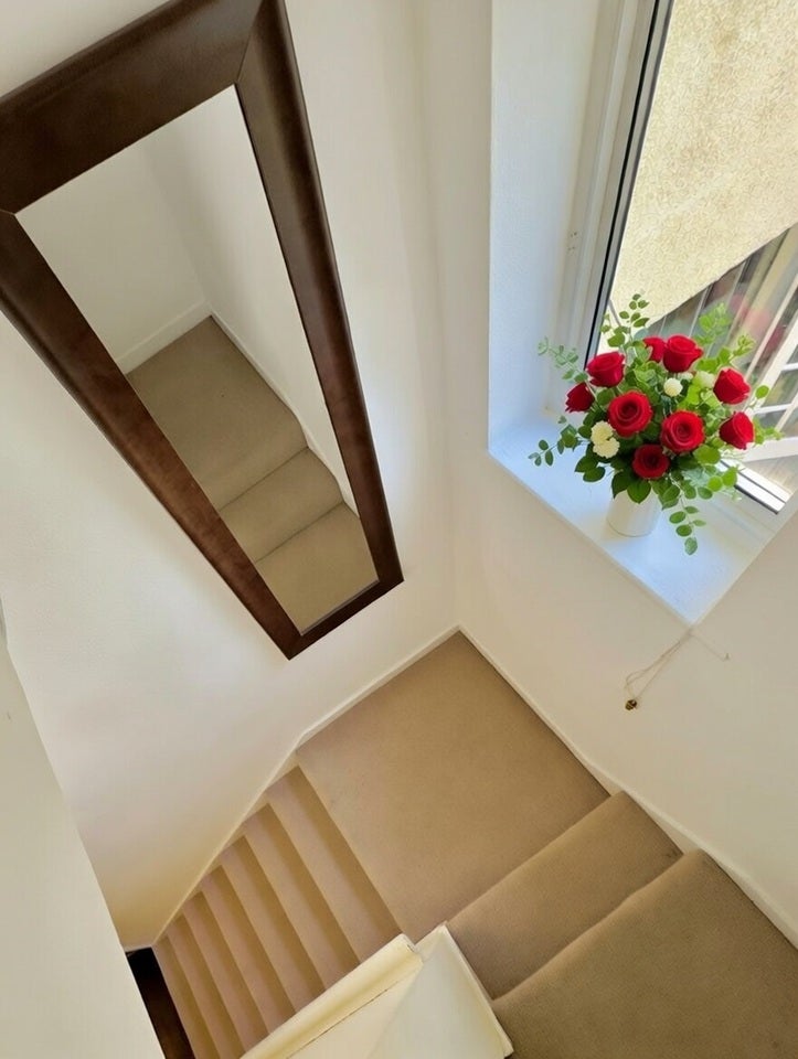 House Arterberry Road in Greater London
