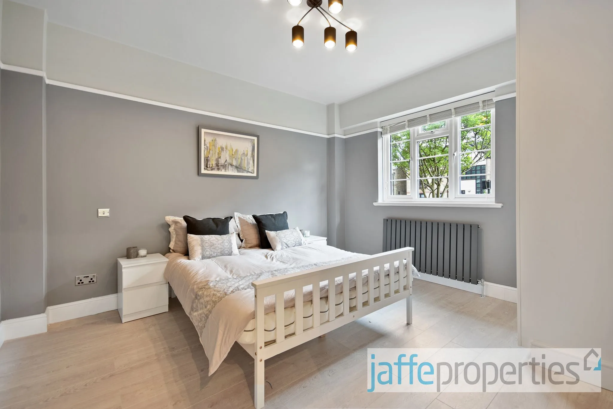 Flat West End Lane in Greater London