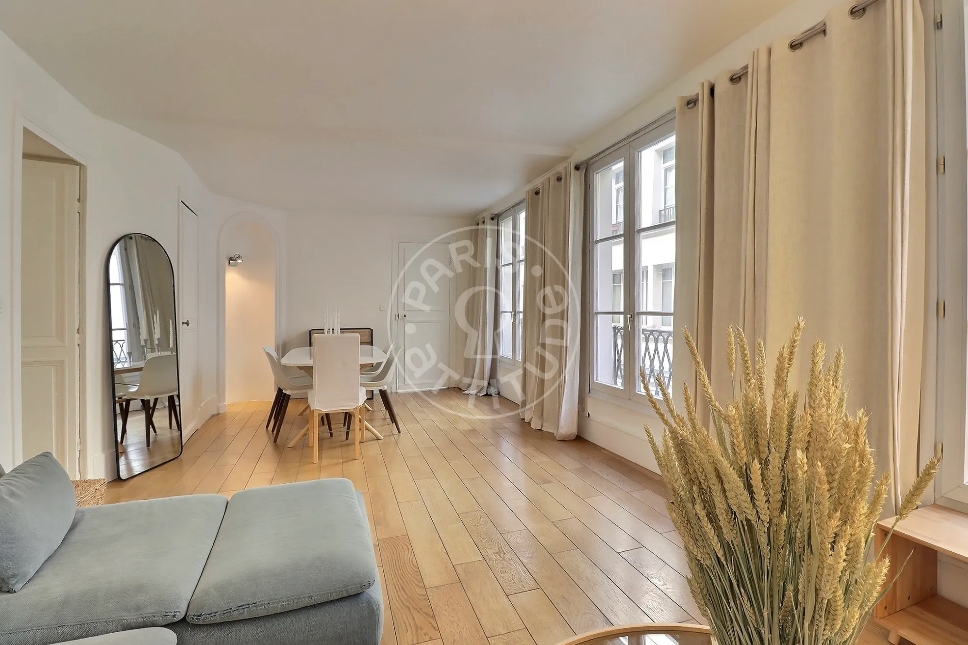 Appartement Rue de la Sourdière à Paris