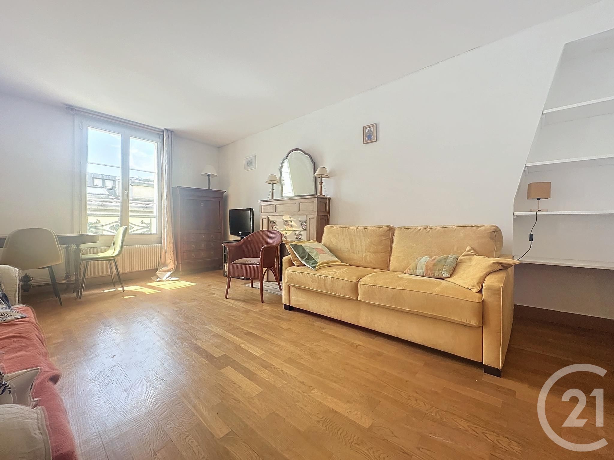 Flat Rue de la Roquette in Paris