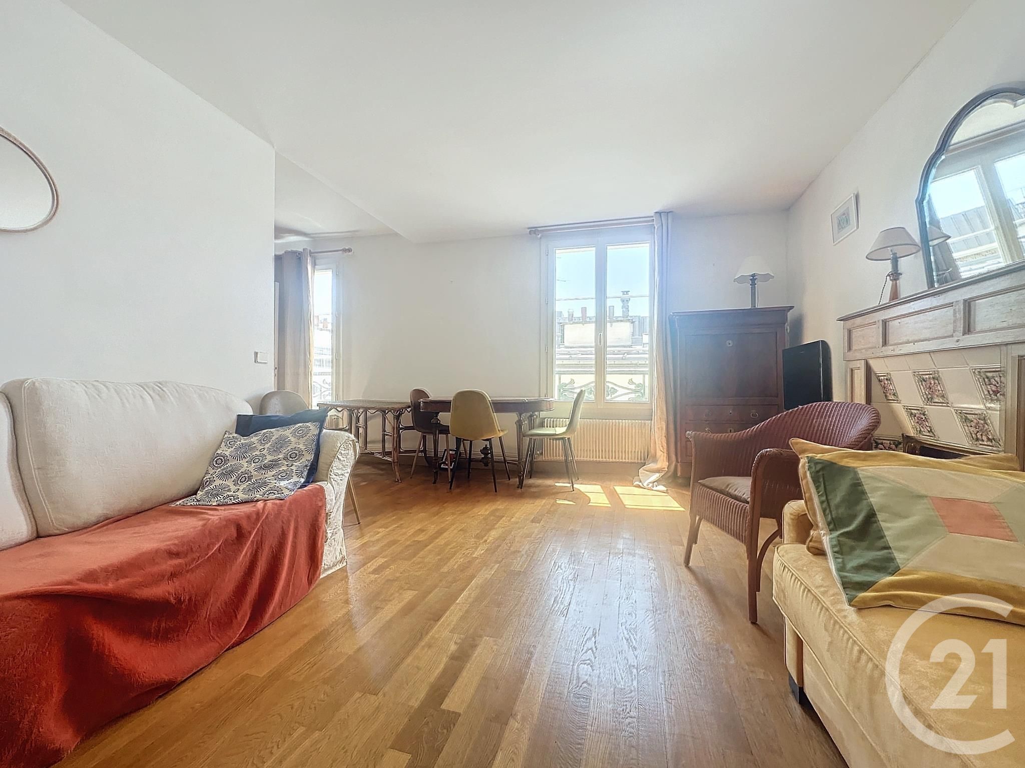 Flat Rue de la Roquette in Paris