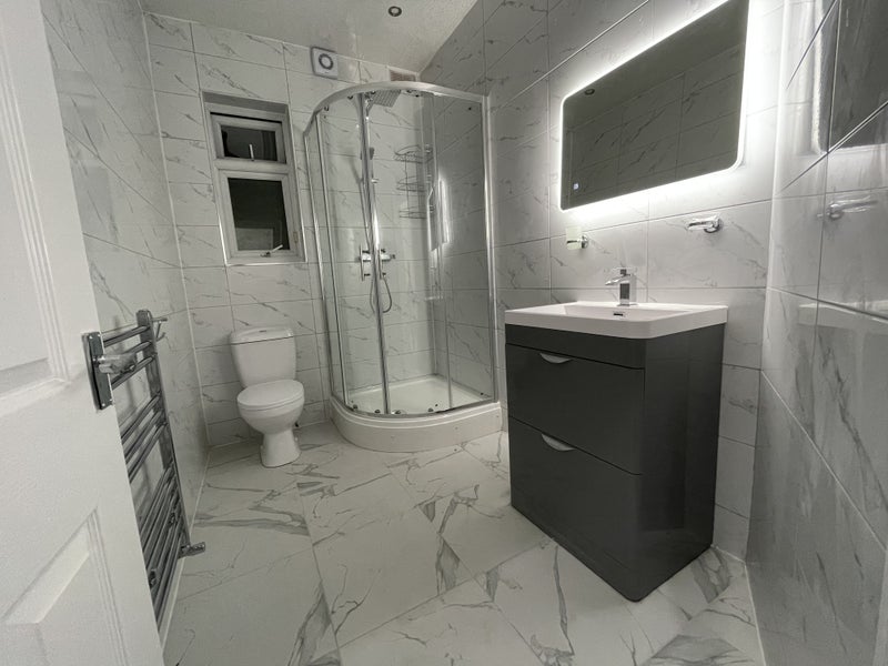 Room Belgrave Avenue in Manchester