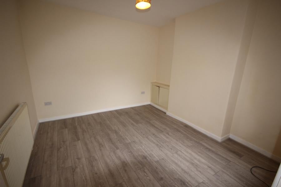 Flat Bath Road in Wolverhampton