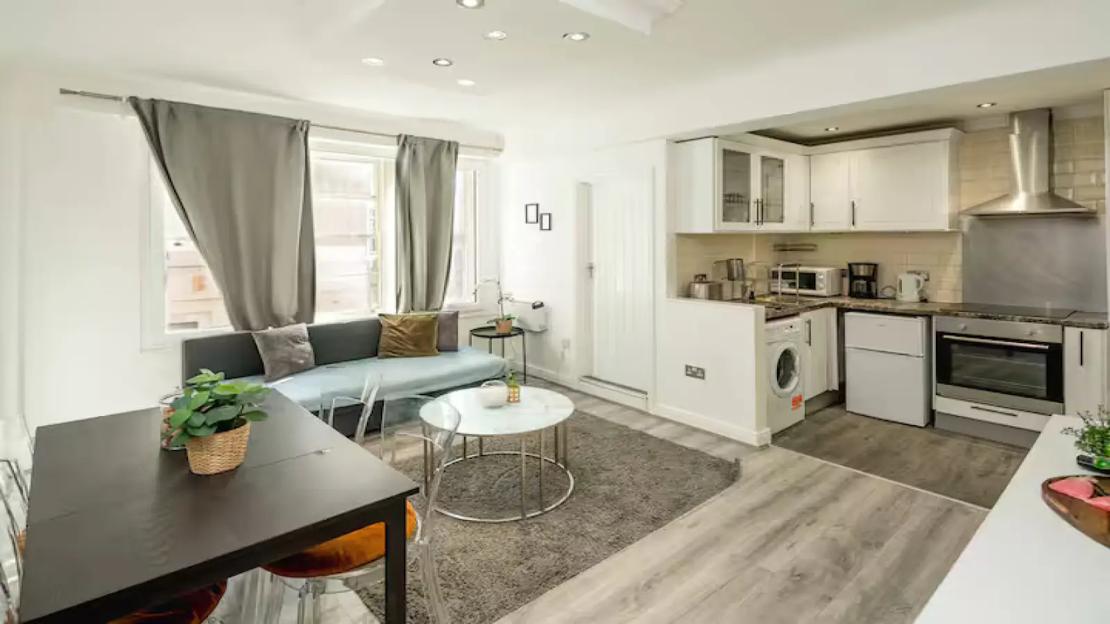 Flat Seymour Place in City of Westminster
