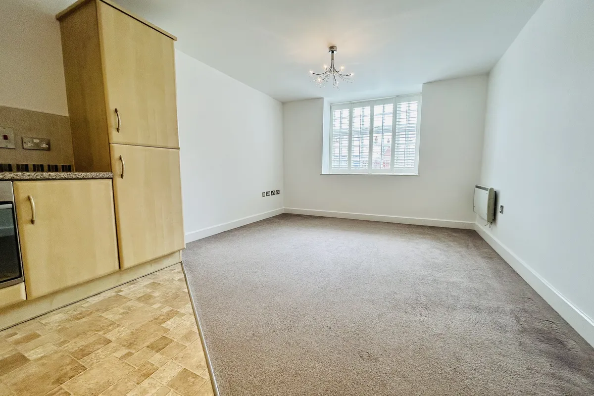 Flat Hall Yard in Staffordshire Moorlands