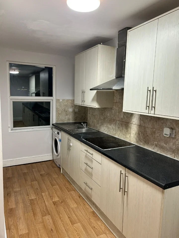 House Derwent Drive in Greater London